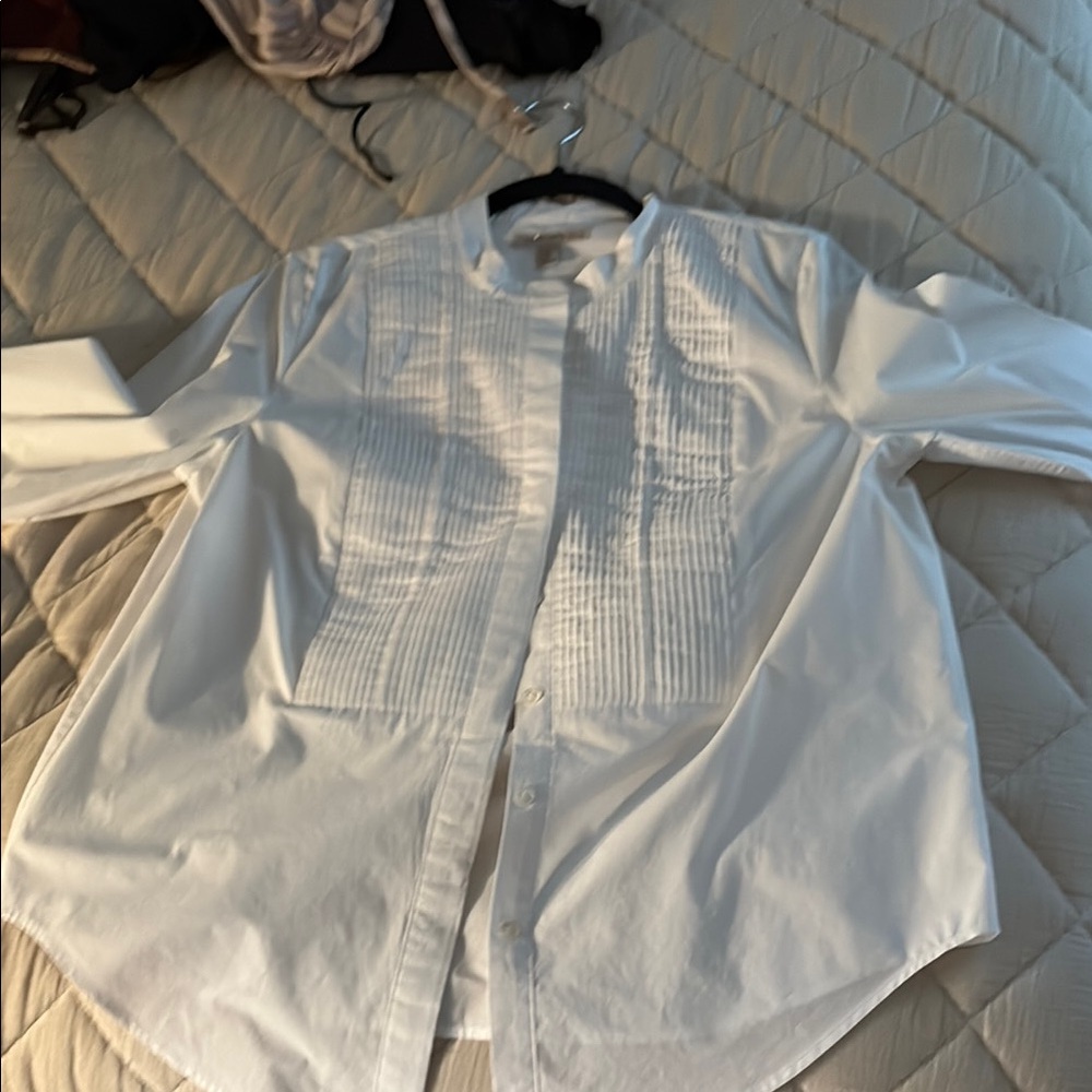 Banana Republic Classic White Shirt